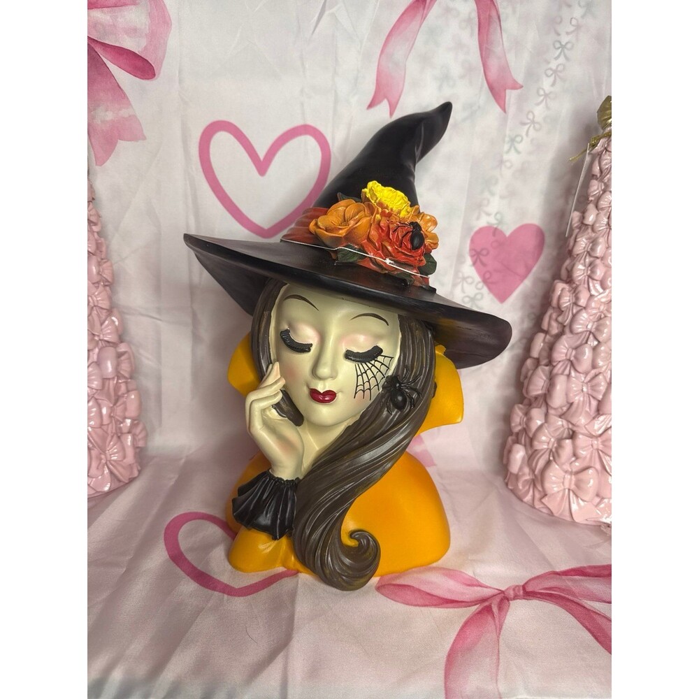 Viral Bella Lux Halloween Pretty Witch Bust